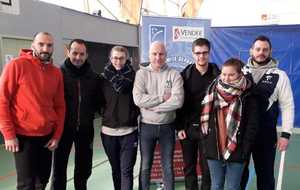 nterclub ce dimanche a St Hermine, tout d abord merci au club local pour sa bonne humeur et une organisation sans faute.
Le SBFF bien représenté :
2 arbitres, Richard Poyvre et Francois Orgerit
3 compétiteurs, Vivien Ferre, Constance Dubois et Ines Drolon
2 coach : Patrick et Michel Biret

Resultats : victoire Vivien et Inès, défaite à peu de choses pour Constance
Objectifs : test et évaluation, toute l equipe est satisfaite et le plus important a note à été, au-delà des qualités physiques, la disposition mentale, a suivre.👍👊 – avec Richard Poyvre et Vivien Ferre.
